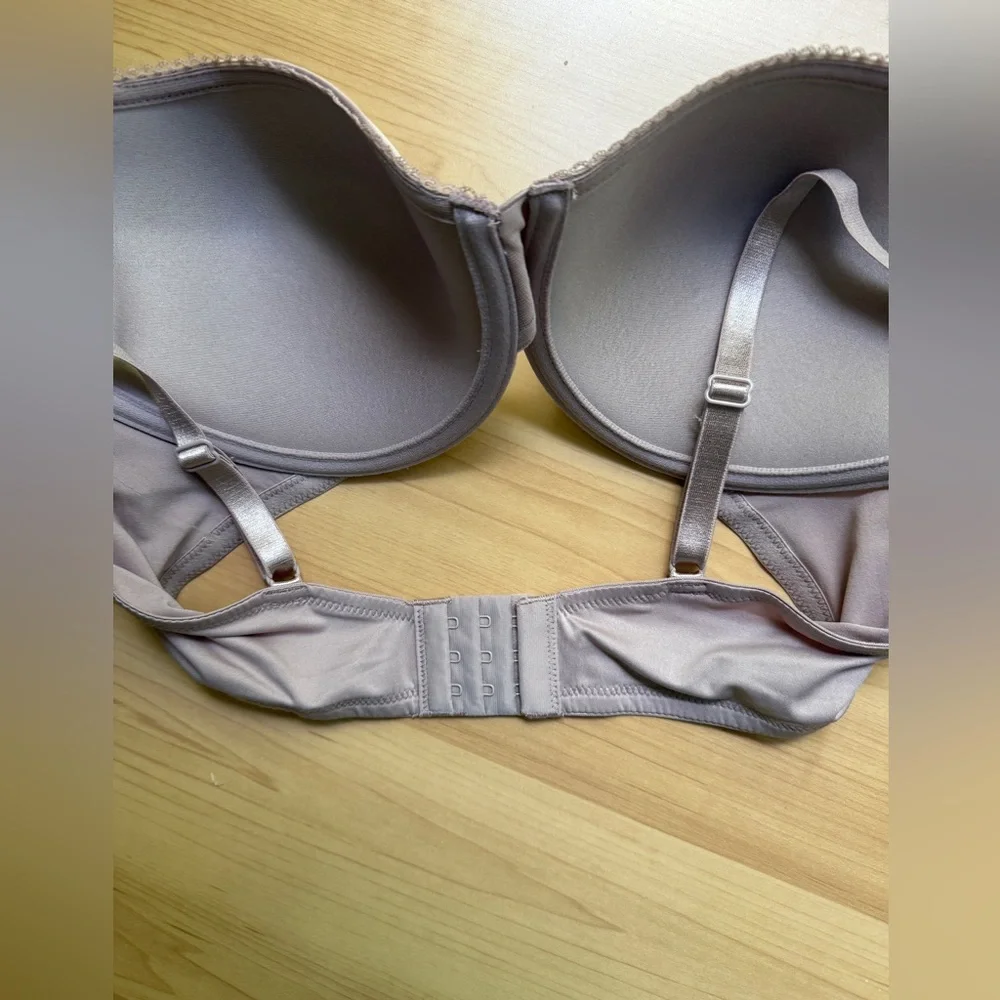Ellen Tracy Women's  Bra - Picture 5 of 7